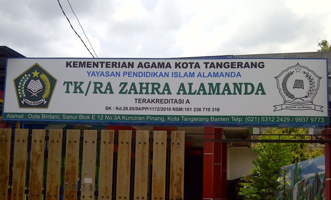 Papan Nama TK/RA Zahra Alamanda