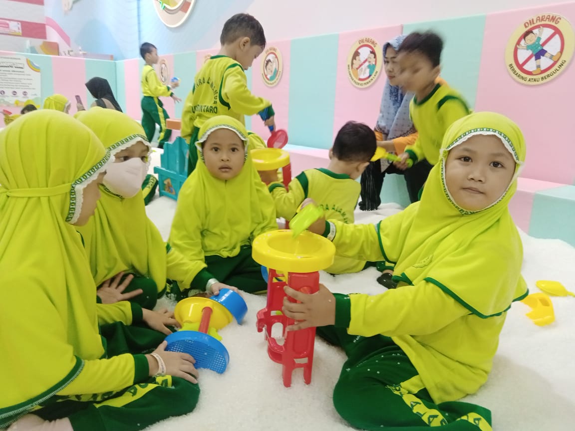 foto field trip edukatif
